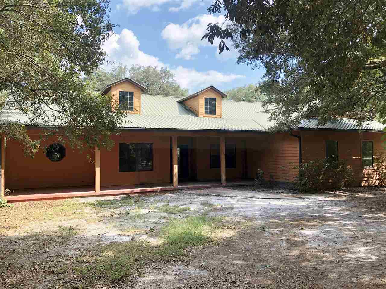 Property Photo:  124 Hoover Rd  FL 32177 