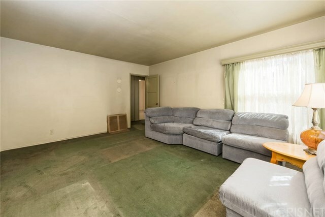 Property Photo:  6516 Zelzah Avenue  CA 91335 