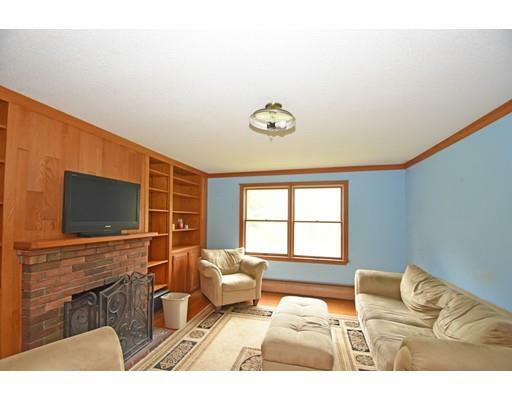Property Photo:  136 Lincoln St  MA 01749 