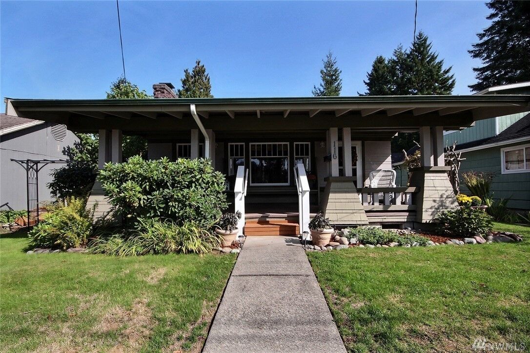 Property Photo:  116  K Street SE  WA 98002 