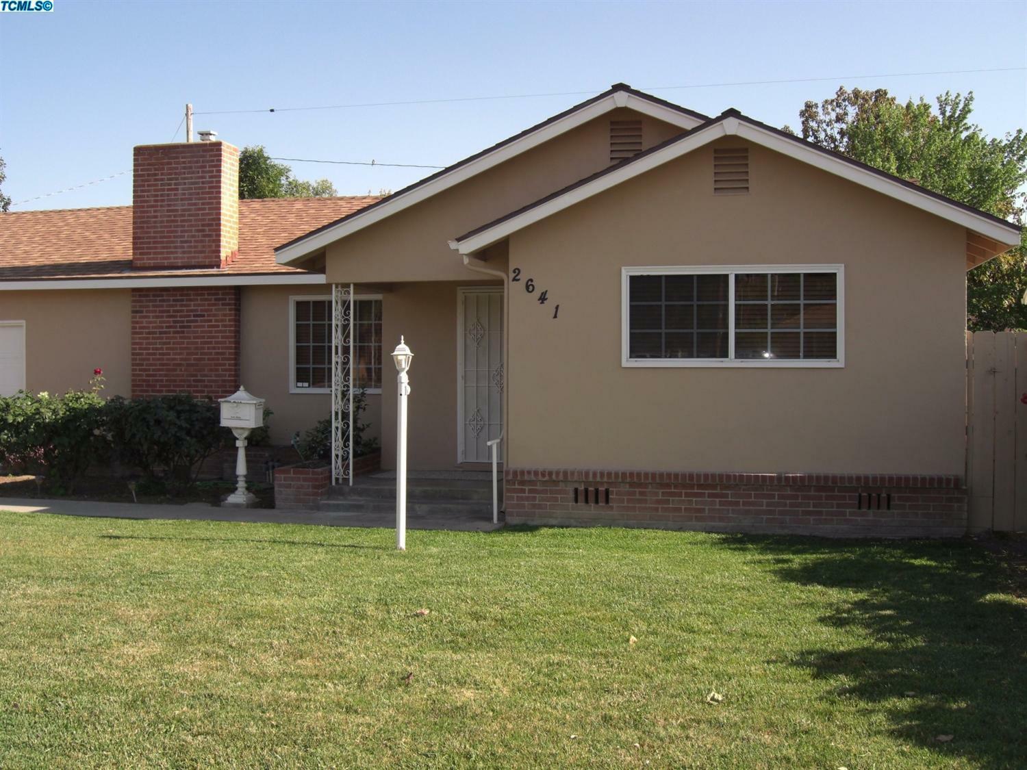 2641 W Walnut Avenue  Visalia CA 93277 photo