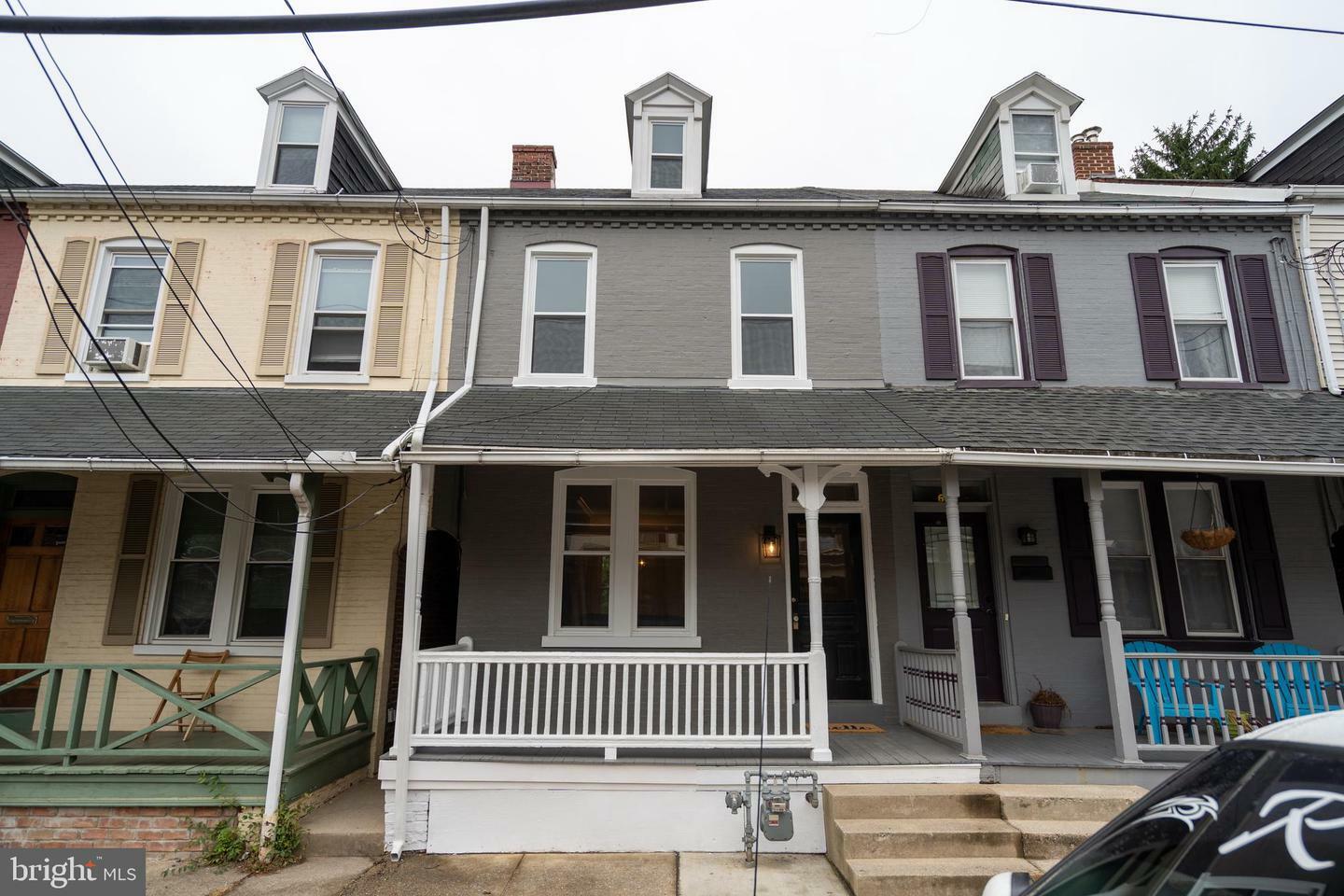 Property Photo:  649 N Mary Street  PA 17603 