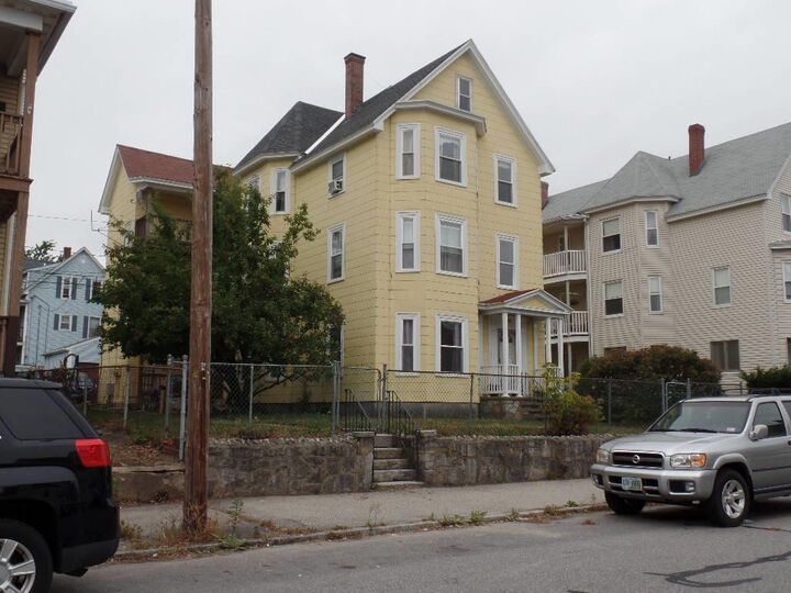Property Photo:  430 Cartier Street  NH 03102 