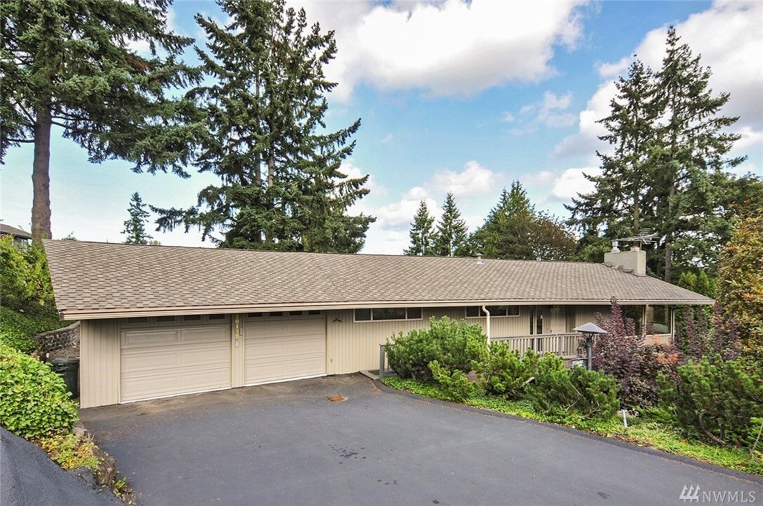 Property Photo: 20146 53rd Avenue NE WA 98155