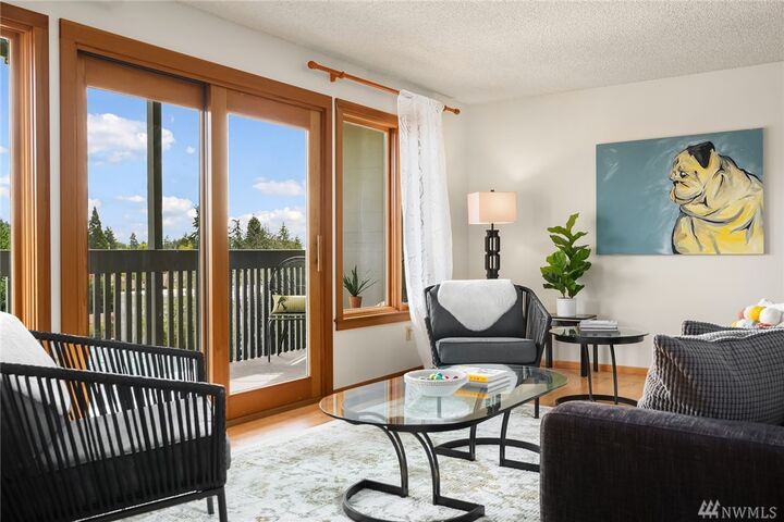 Property Photo:  7064  35th Avenue NE 22  WA 98115 