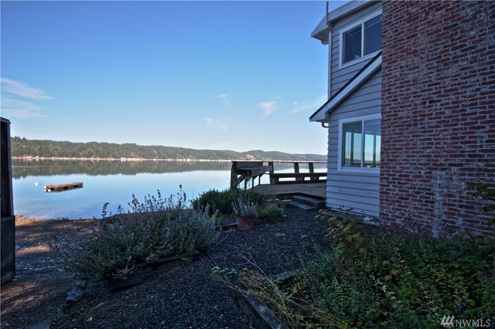 Property Photo:  11831 E State Route 106  WA 98592 