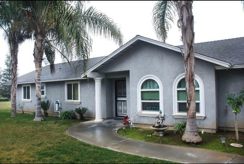 Property Photo:  2386 N Bryan Avenue  CA 93723 