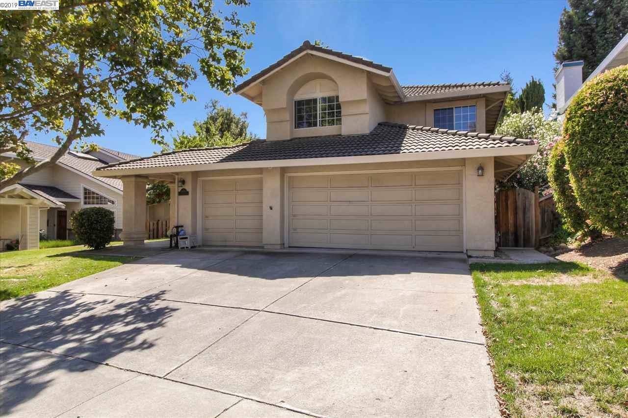 Property Photo:  5400 Canyon Crest Dr  CA 94582 