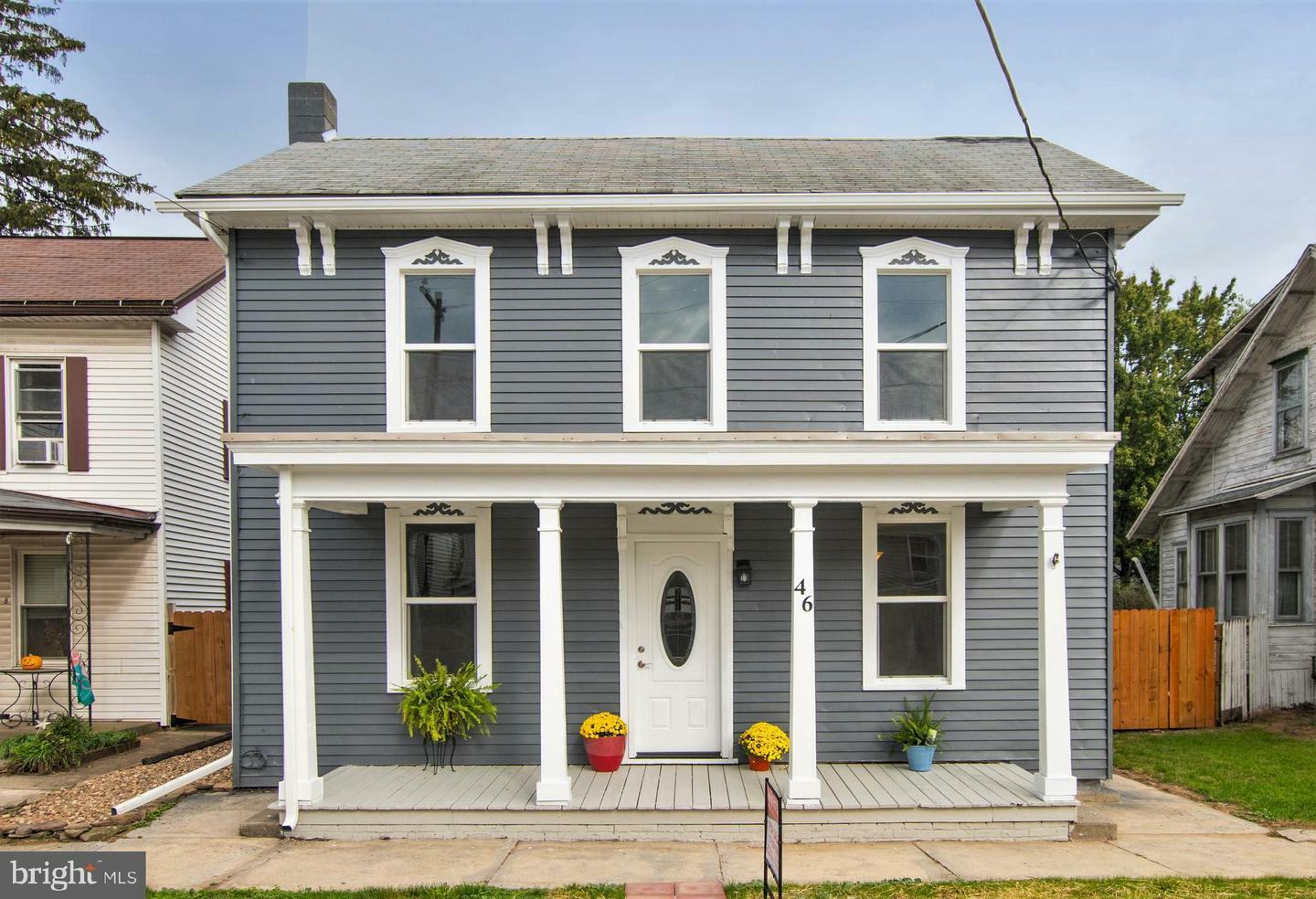 Property Photo:  46 W Main Street  PA 17072 