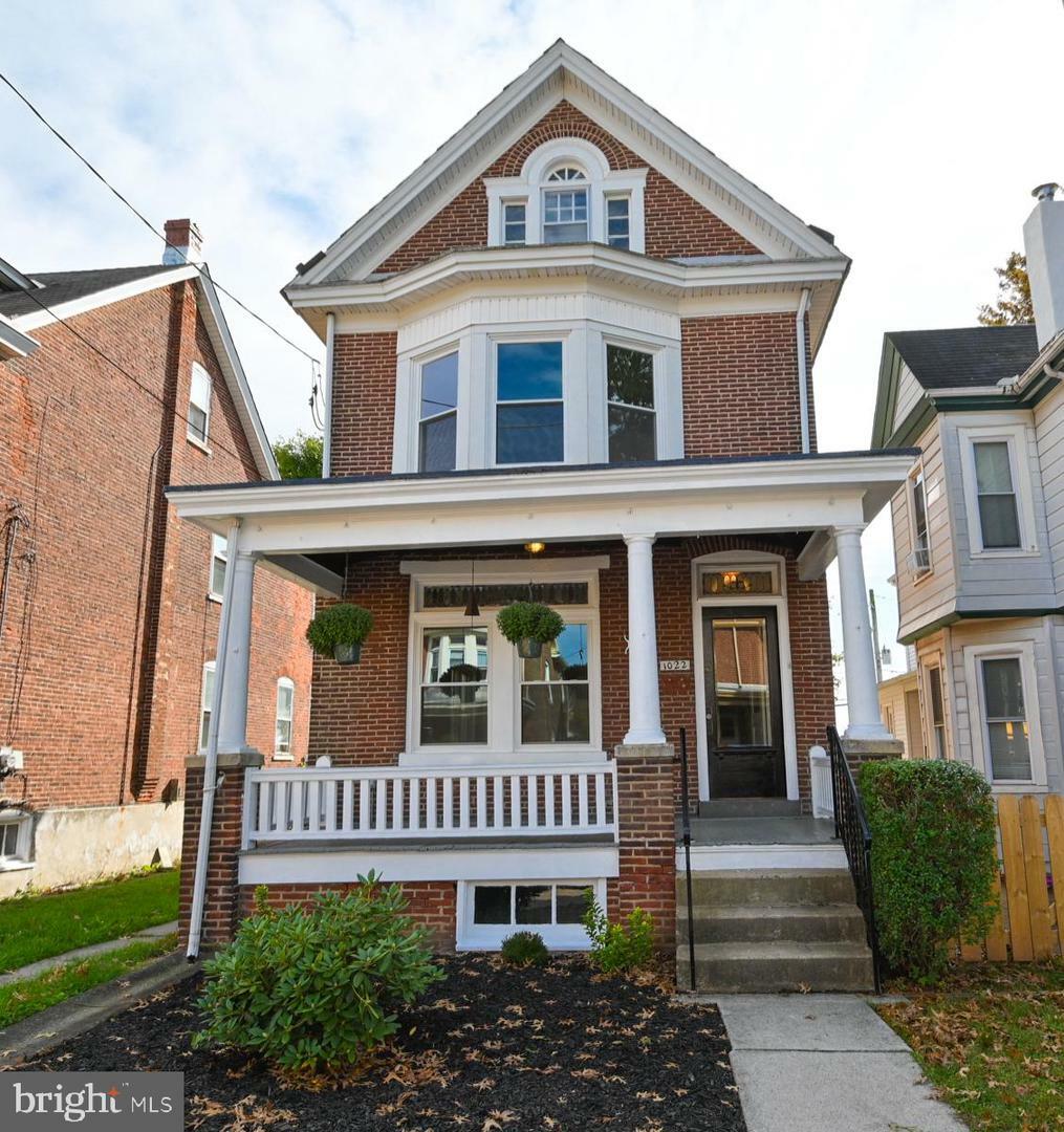 Property Photo:  1022 Queen Street  PA 19464 