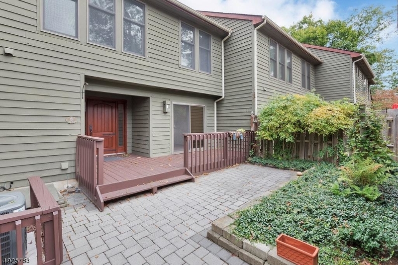 Property Photo:  74 Giggleswick Way 74  NJ 08820 