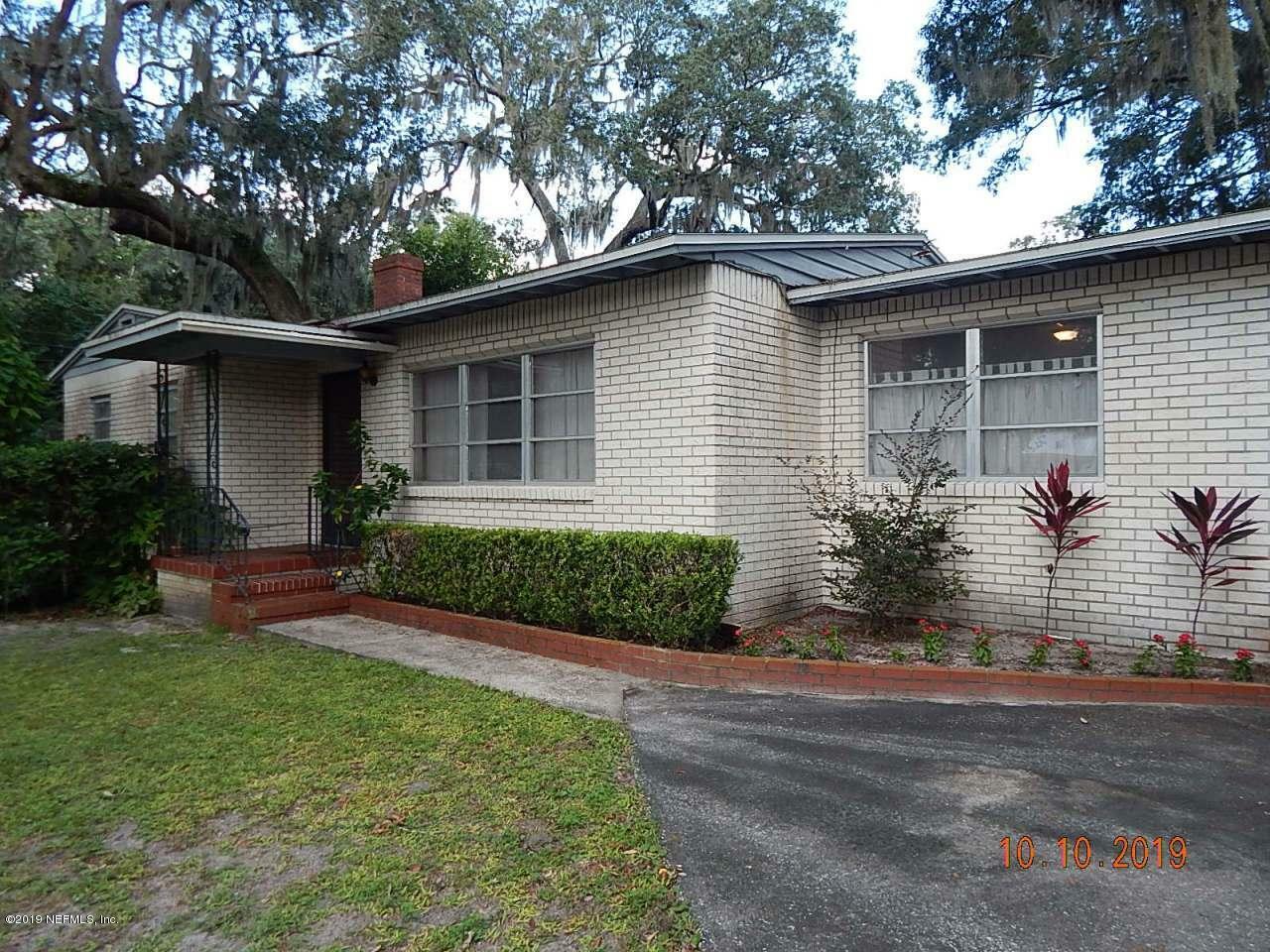 Property Photo:  2206 Gillis St  FL 32177 