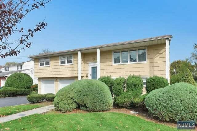 Property Photo:  10-05 Saddle River Road  NJ 07410 