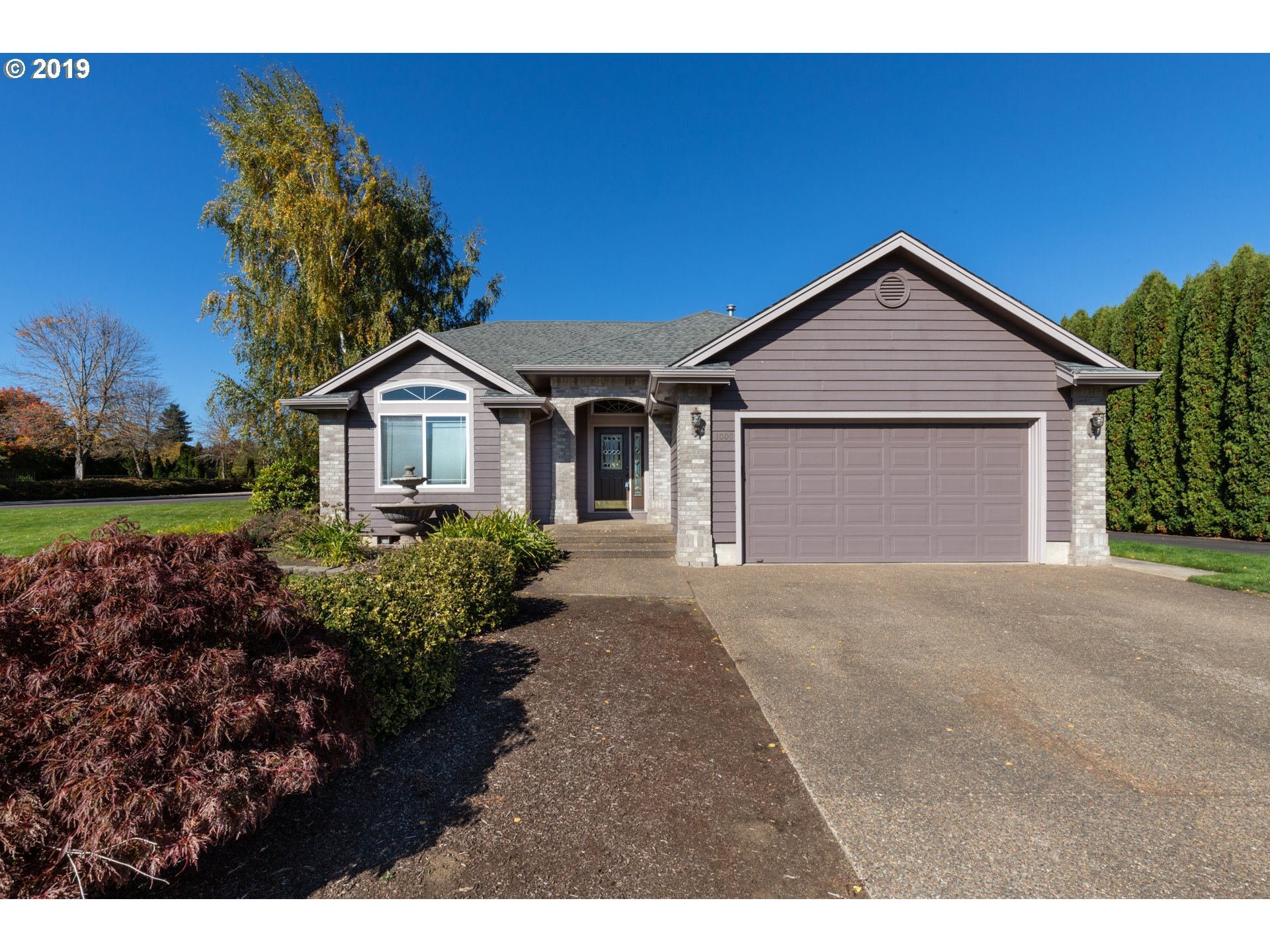 Property Photo:  1000 SE Barberry Ave  OR 97338 