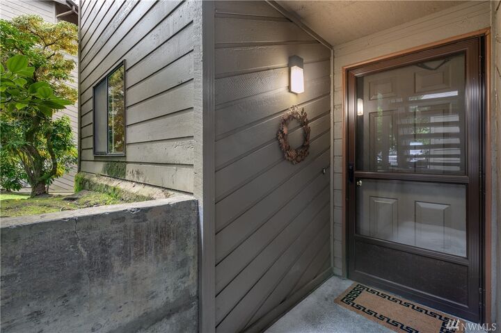 Property Photo: 19115 Ballinger Way NE 101 WA 98155