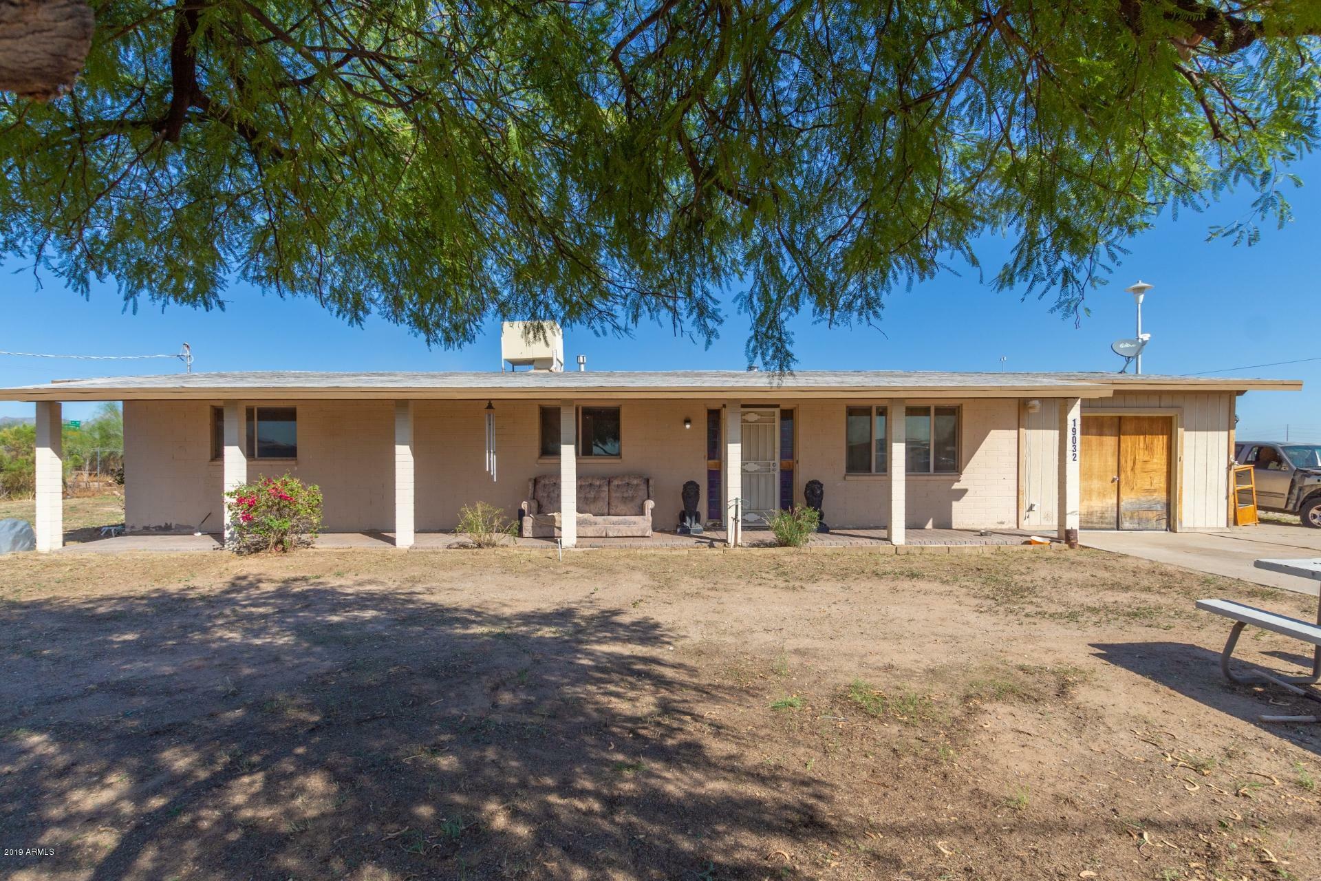 Property Photo:  19032 W Culver Street  AZ 85326 