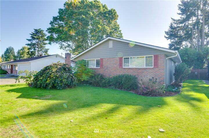 Property Photo:  2551 Northlake Avenue  WA 98632 