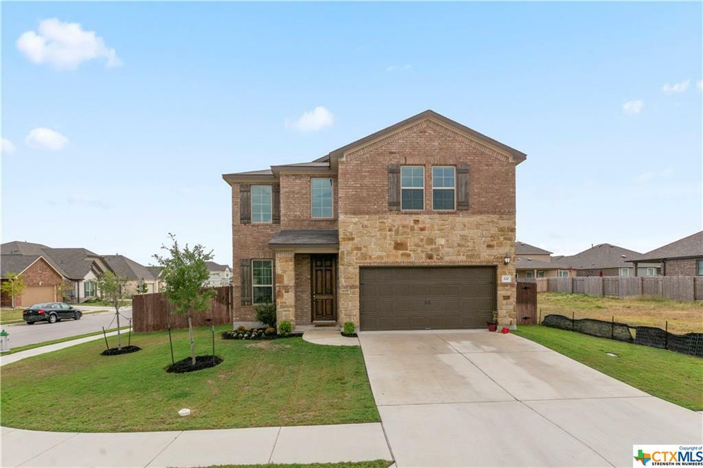 Property Photo:  220 Mauldin Street  TX 78628 