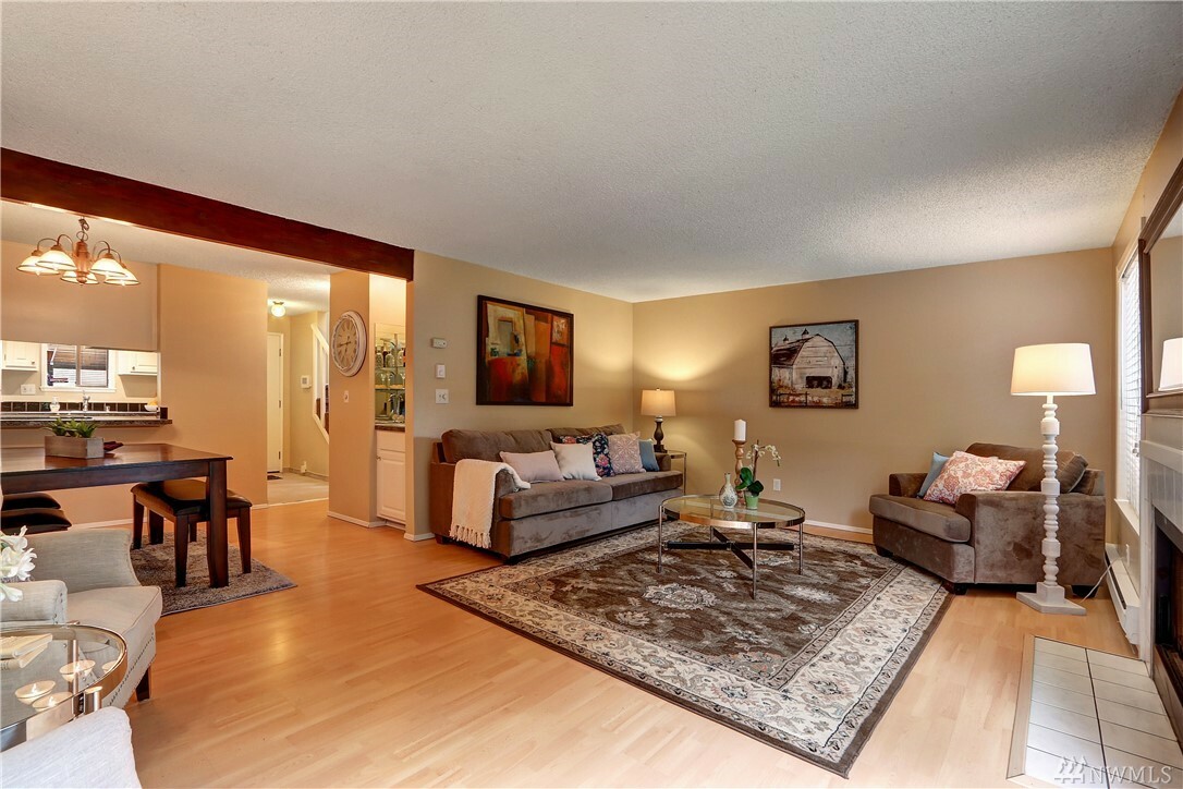 Property Photo: 1828 Maple Lane J50 WA 98030