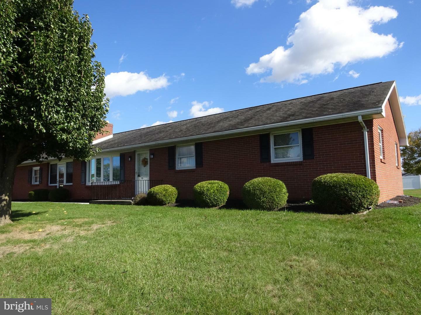 Property Photo:  400 Town Drive  PA 17225 