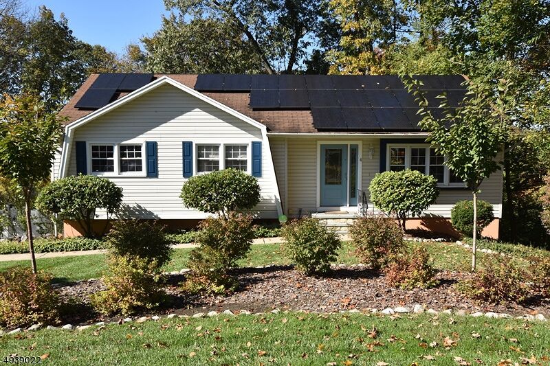 Property Photo:  4 Hickory Dr  NJ 07874 