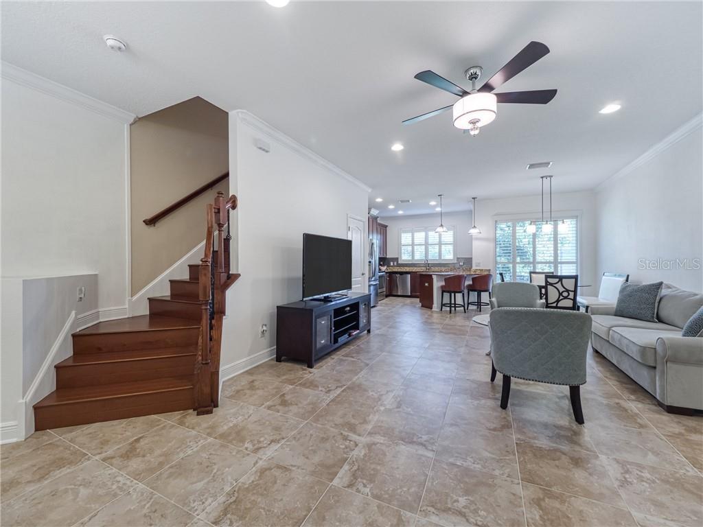 Property Photo: 4948 Oarsman Court FL 34243