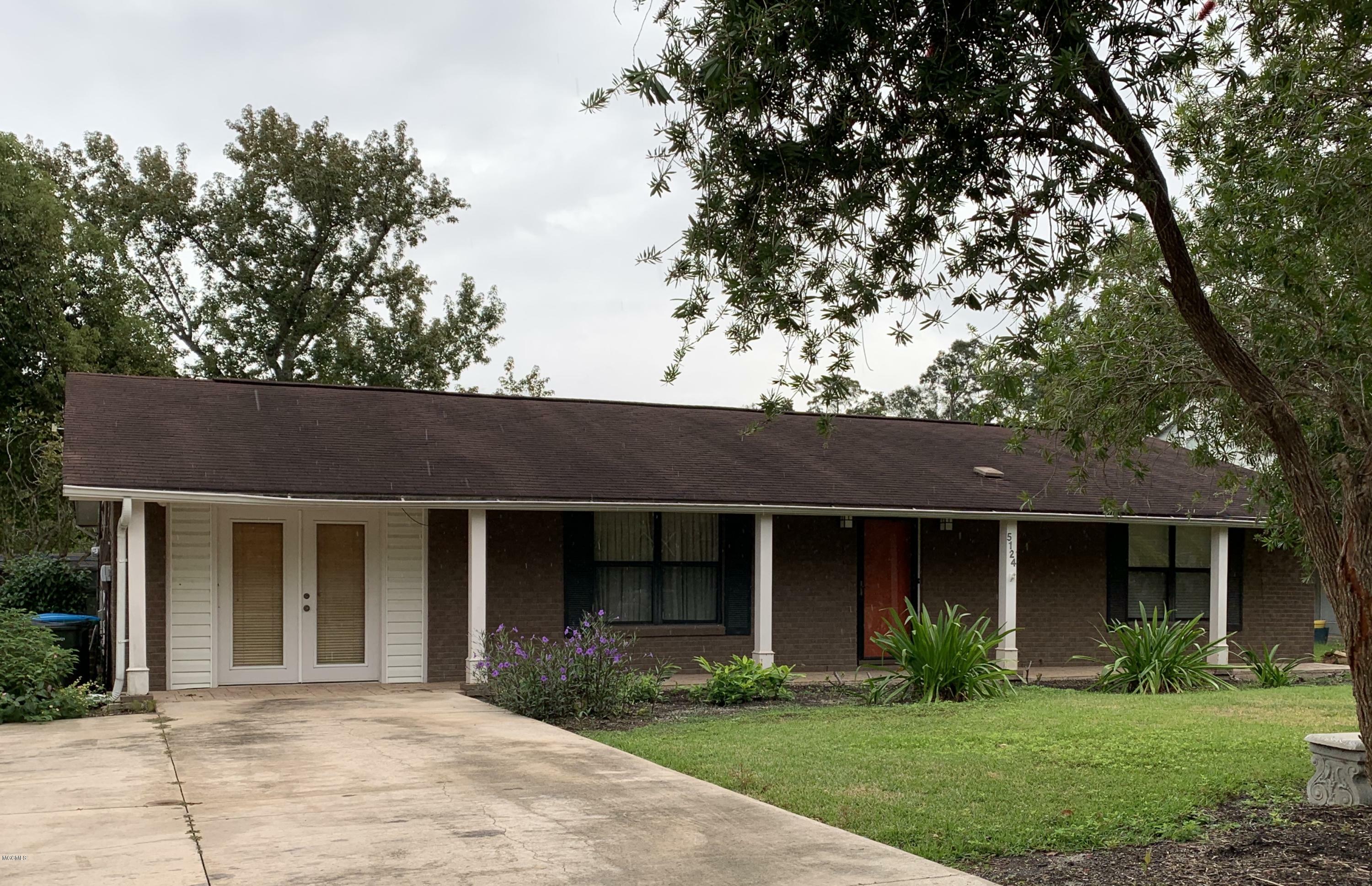 Property Photo:  5124 North Drive  MS 39563 