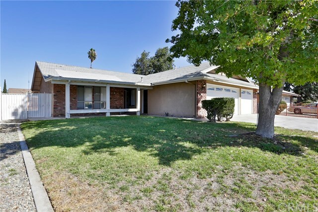 Property Photo:  24404 Via Del Sol Street  CA 92553 