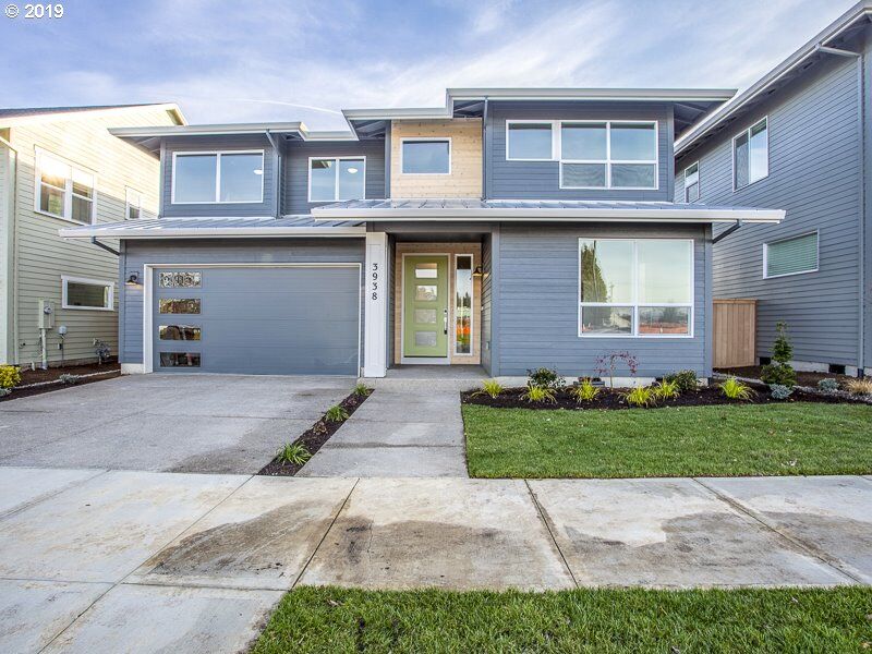 Property Photo: 3938 SE 68 Ave OR 97123