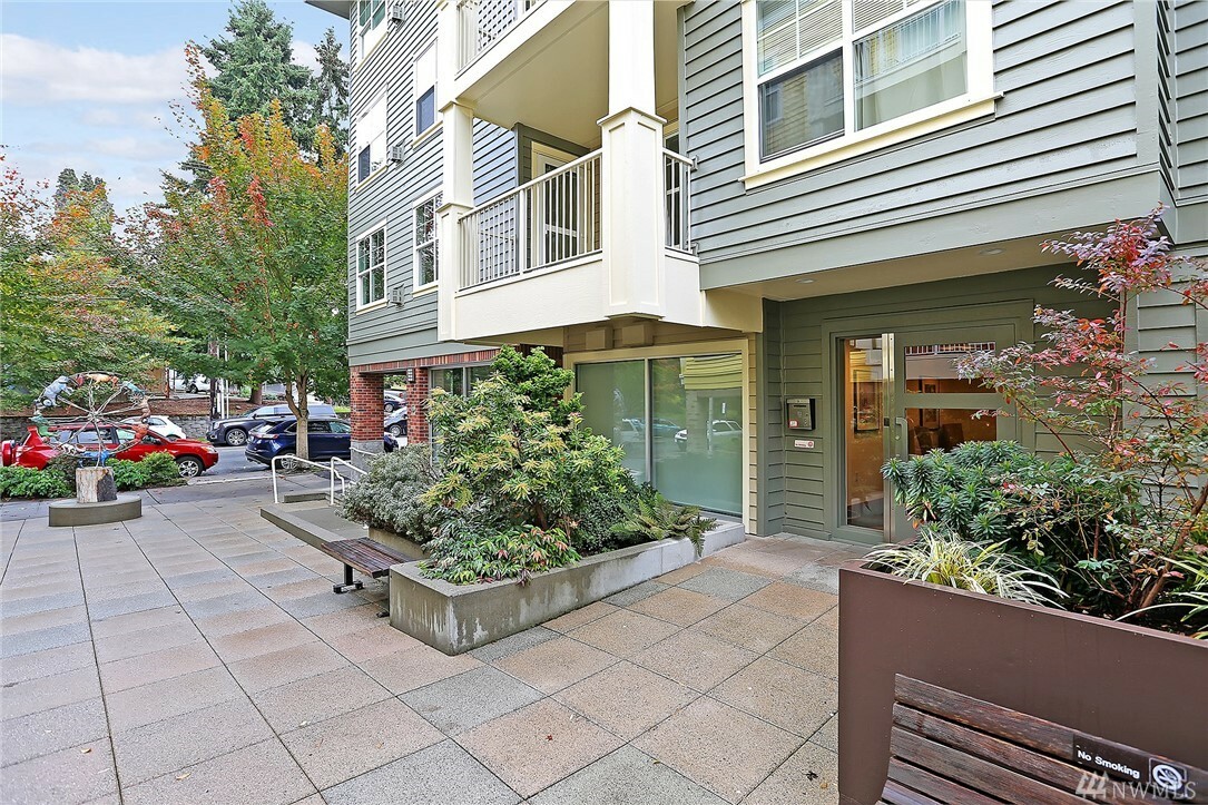 Property Photo:  2901 NE Blakeley St 320  WA 98105 