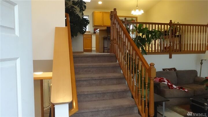 Property Photo: 406 Allison Way WA 98276