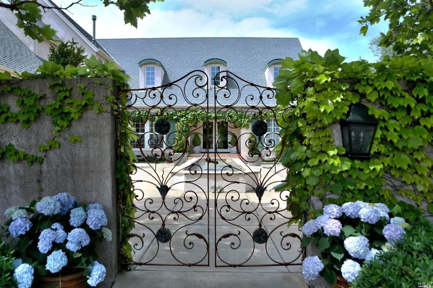 Property Photo:  1400 Trimble Lane  CA 95425 