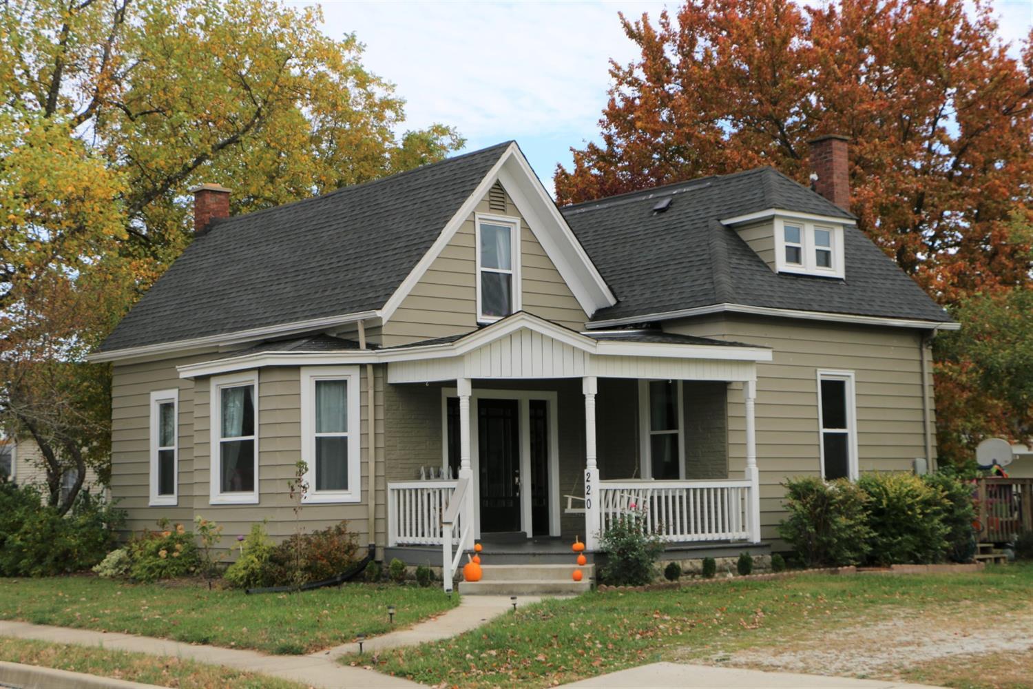 Property Photo: 220 Eastern Avenue IN 47041