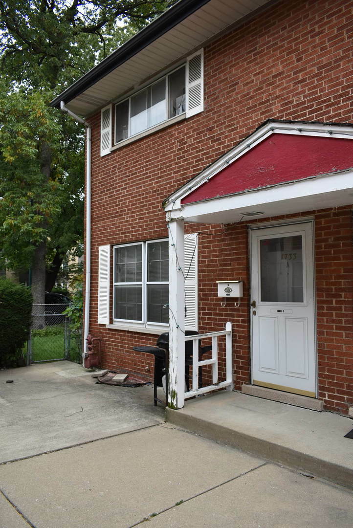 Property Photo:  1733 West Farwell Avenue A  IL 60626 