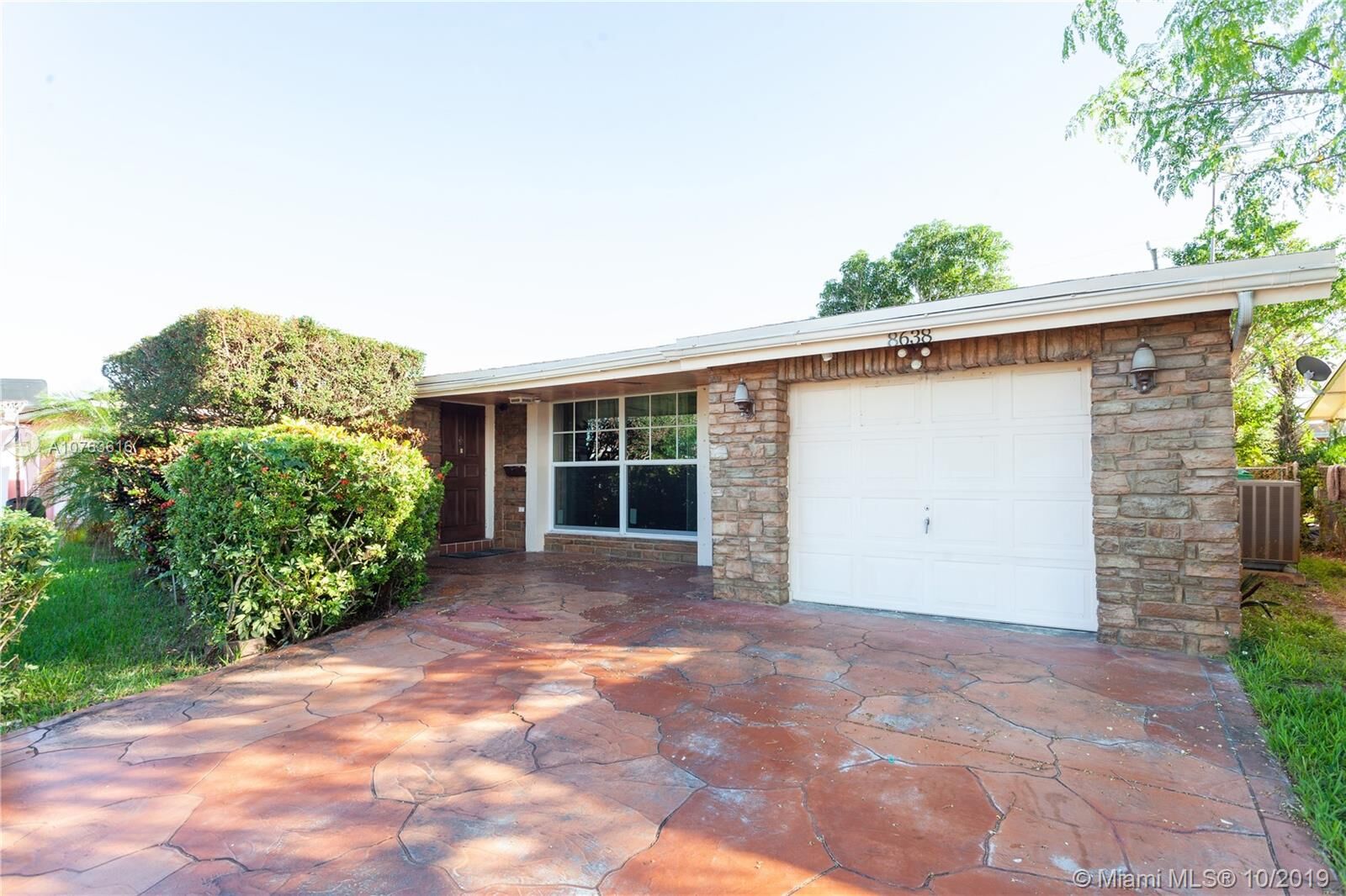 Property Photo: 8638 W Long Acre Dr FL 33025