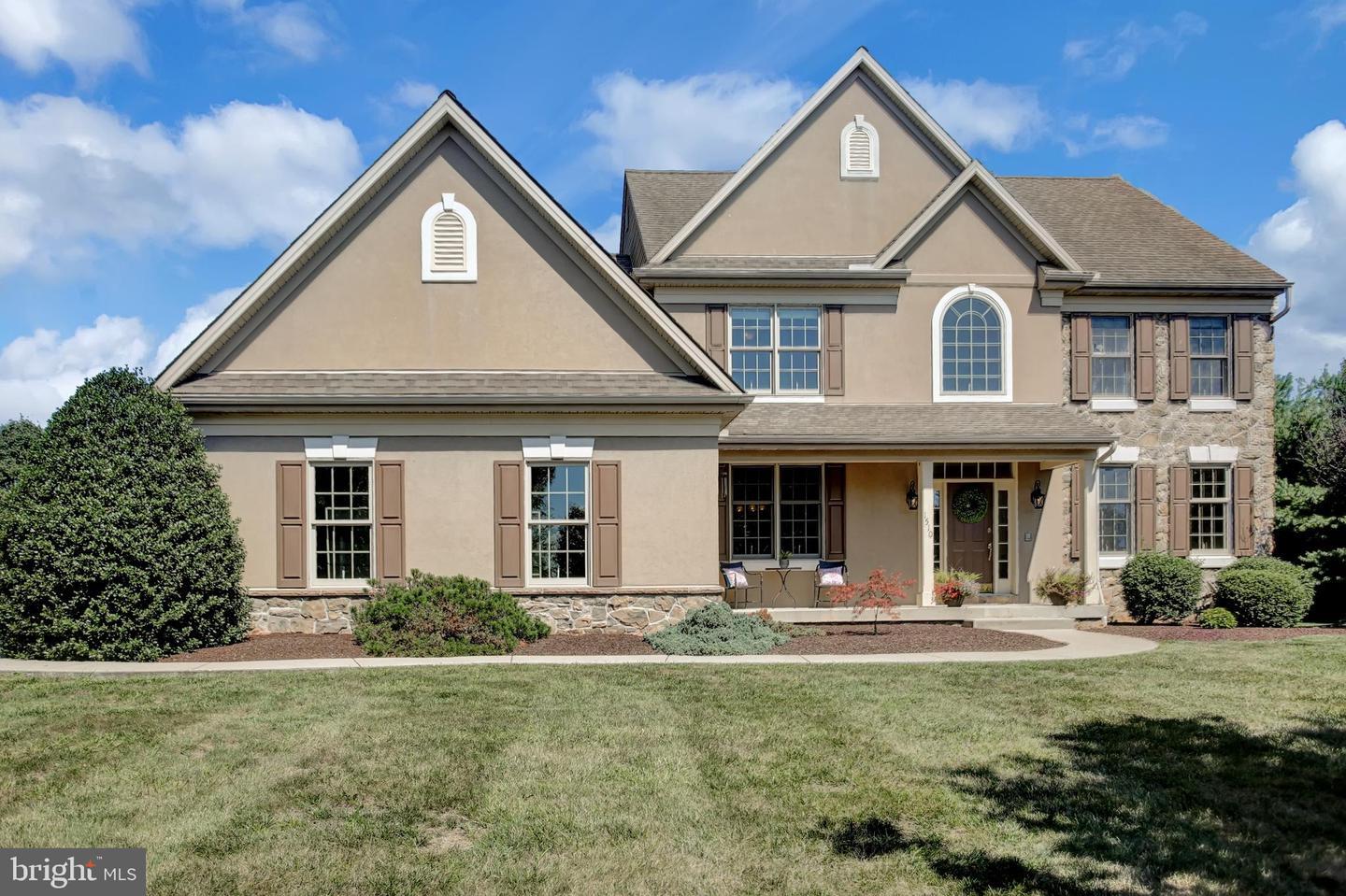 Property Photo: 1510 Chadwyck Lane PA 17545