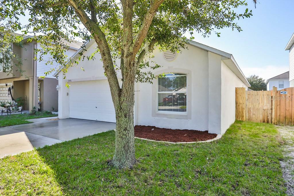 Property Photo:  11436 Ivy Flower Loop  FL 33578 