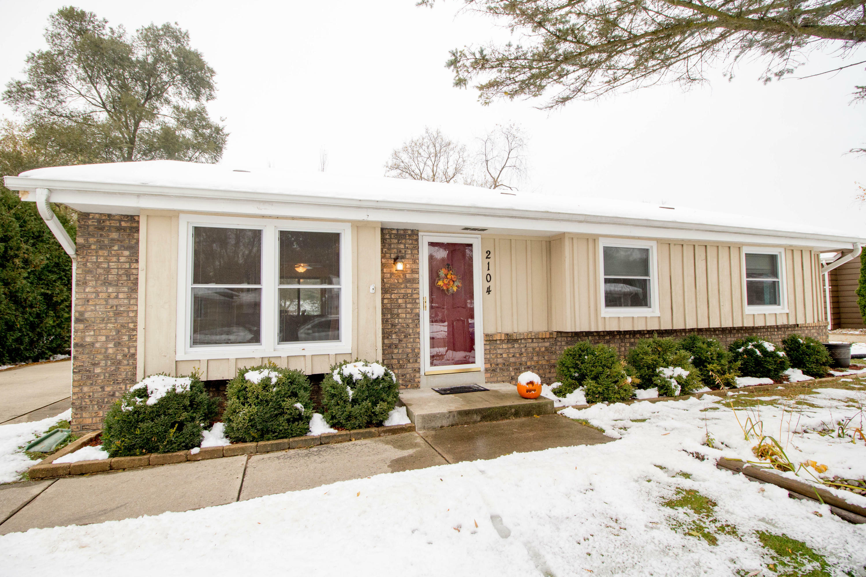 Property Photo:  2104 Garland Ave  WI 53188 