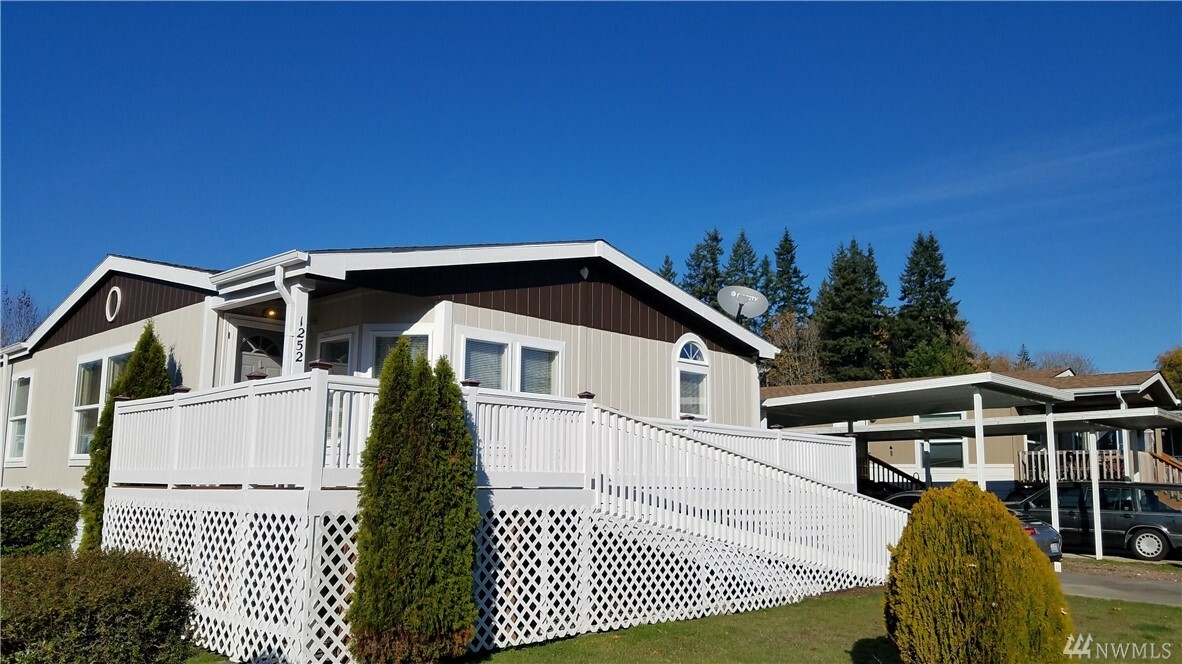 Property Photo:  1252 SE Carl Pickel Dr  WA 98366 