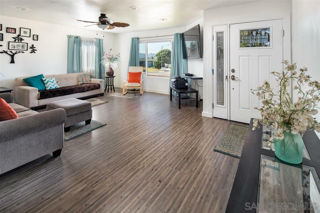 Property Photo:  10401 Len Way  CA 92071 