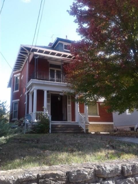 Property Photo:  2318 Jefferson Avenue  OH 45212 