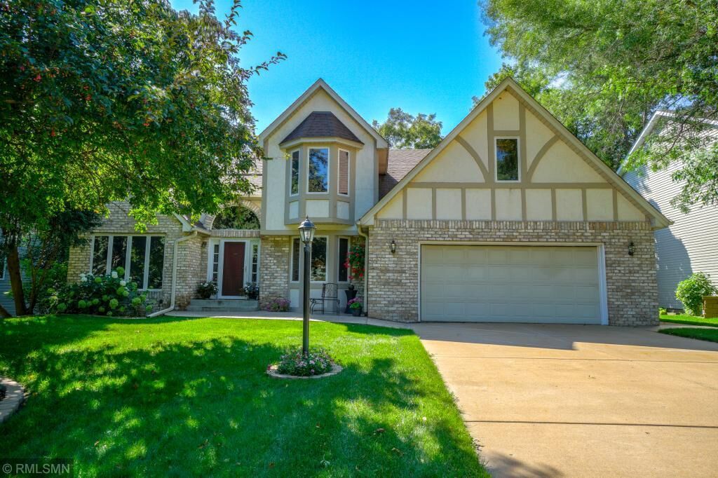 Property Photo: 2185 Stanich Street MN 55109