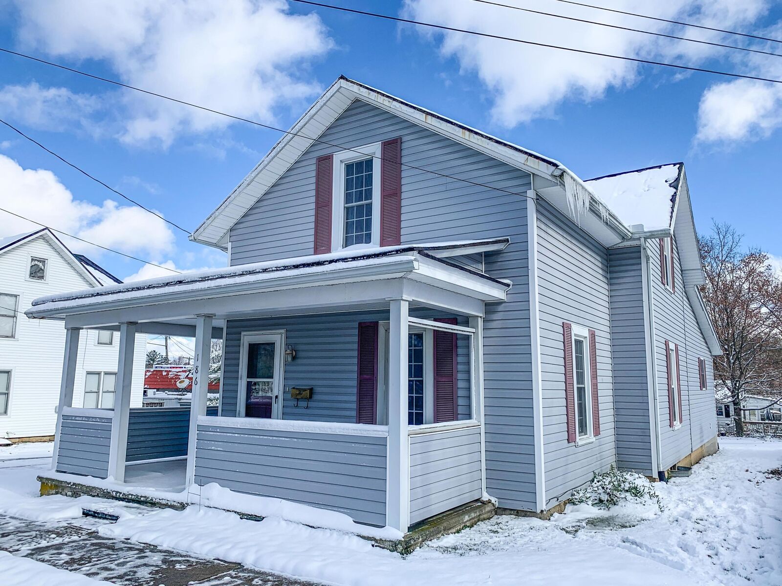 Property Photo:  186 N Vine Street  OH 43338 