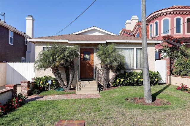 Property Photo: 1031 Avenue D CA 90277