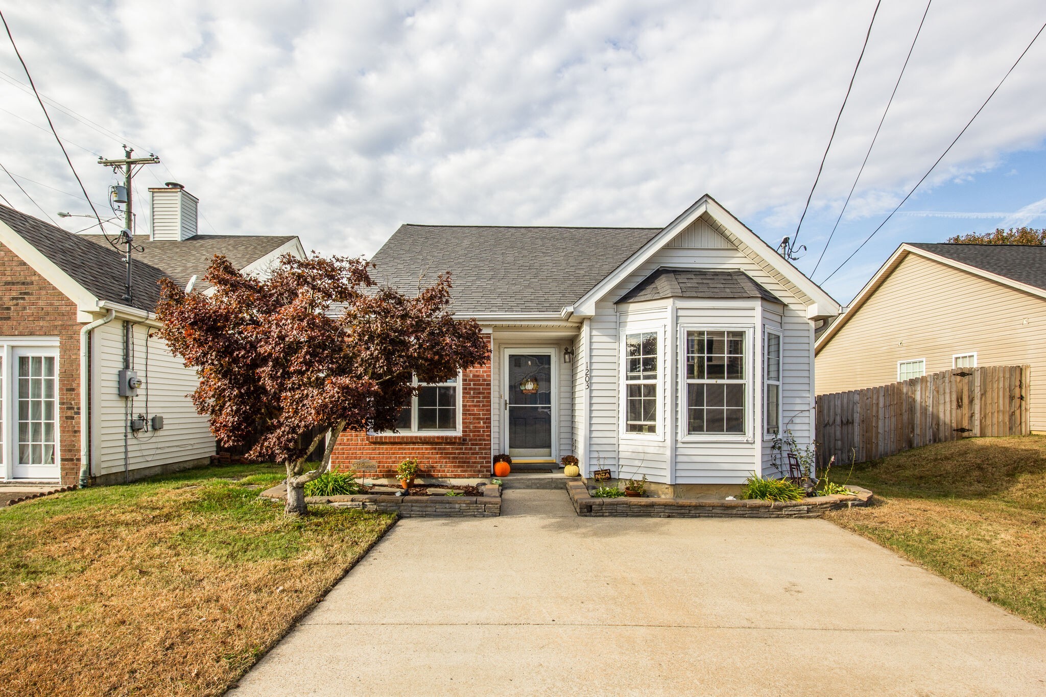 Property Photo: 1203 Alandee St TN 37214