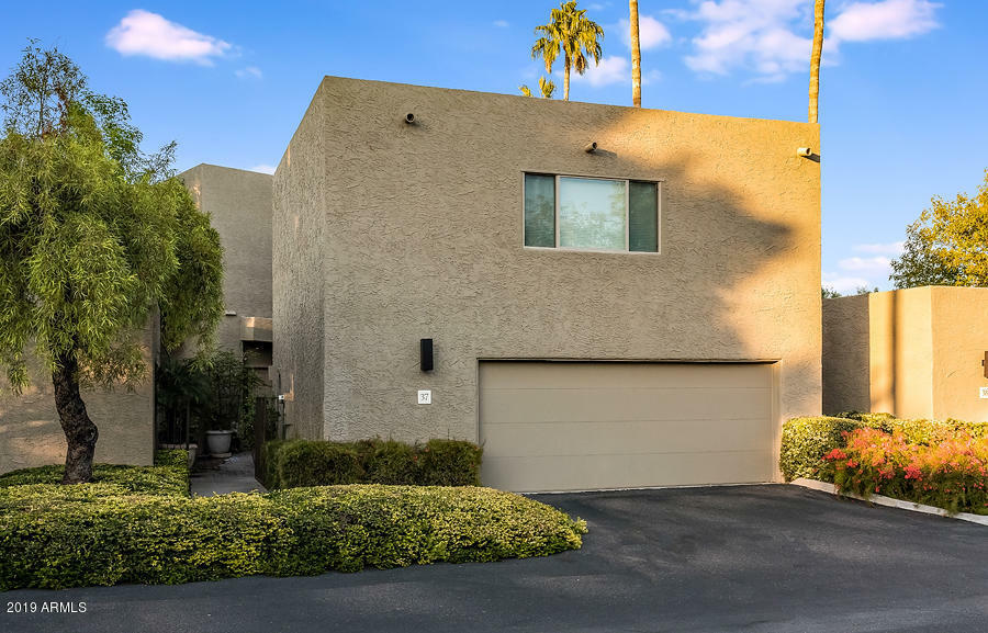 Property Photo: 7209 E McDonald Drive 37 AZ 85250