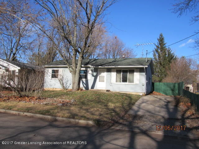 Property Photo:  2318 Midwood Street  MI 48911 