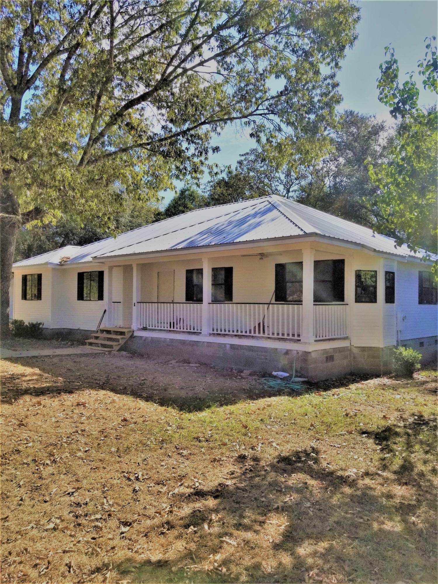 Property Photo:  30 Holland Road  FL 32433 