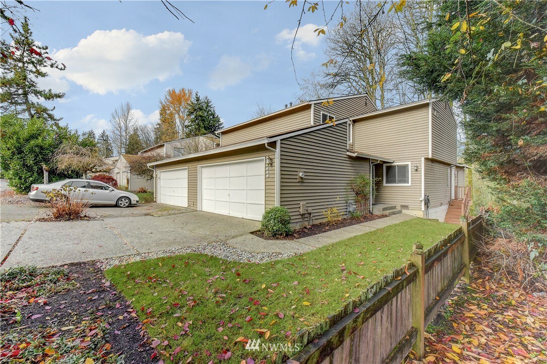 Property Photo:  13408 NE 138th Place  WA 98034 