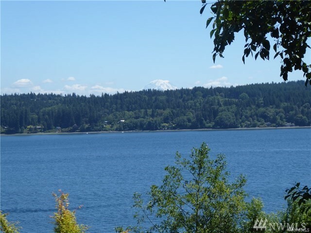 Property Photo:  10509 SE Vashon Vista Dr  WA 98367 